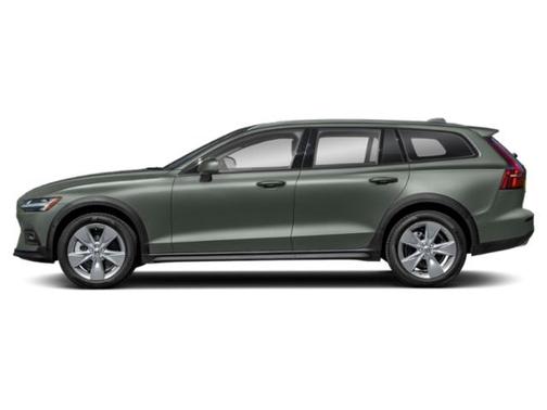 2022 Volvo V60 Cross Country T5