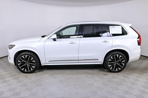 2025 Volvo XC90 B6 Plus 7-Seater
