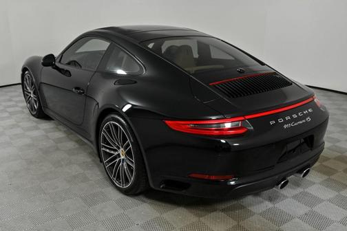 2017 Porsche 911 Carrera 4S
