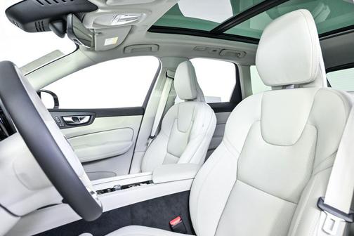 Bright Dusk Metallic 2026 Volvo XC60 B5 Ultra