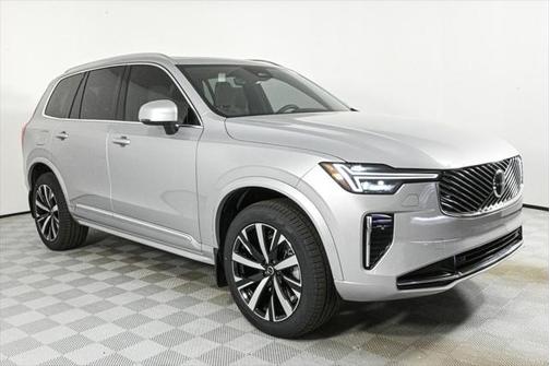 2025 Volvo XC90 B5 Core