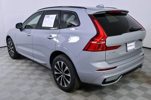 2025 Volvo XC60 B5 Core