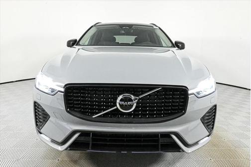 2025 Volvo XC60 B5 Core