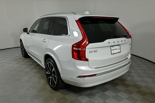 2024 Volvo XC90 B6 Plus Bright Theme 7-Seater