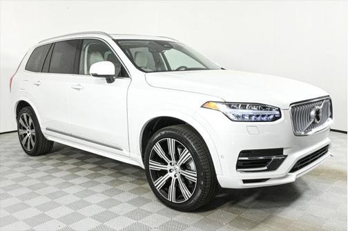 2025 Volvo XC90 Plug-In Hybrid T8 Plus 7-Seater