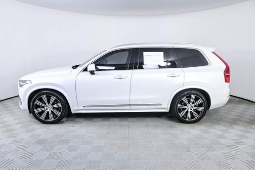 Crystal White Metallic 2022 Volvo XC90 T6 Inscription