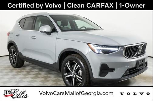 2025 Volvo XC40 B5 Core Bright Theme