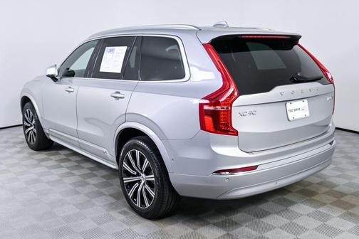 2024 Volvo XC90 B5 Plus Bright Theme