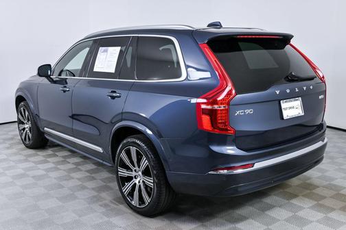 2024 Volvo XC90 B5 Plus Bright Theme