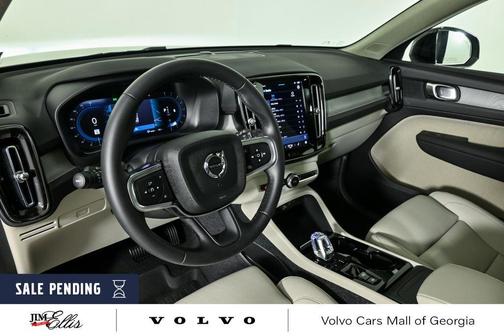 2025 Volvo XC40 B5 Plus Dark Theme