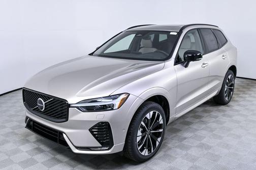 2026 Volvo XC60 B5 Plus
