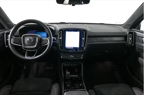 2024 Volvo C40 Recharge Pure Electric Twin Plus