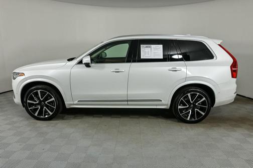 2024 Volvo XC90 B6 Plus Bright Theme 7-Seater