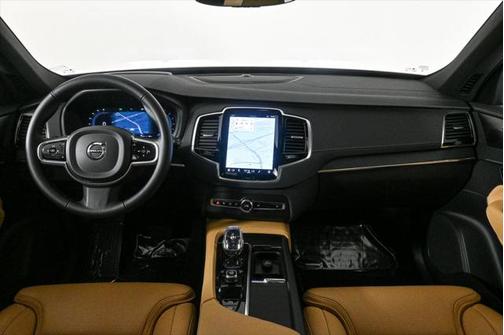 2024 Volvo XC90 B6 Ultimate Bright Theme 7-Seater