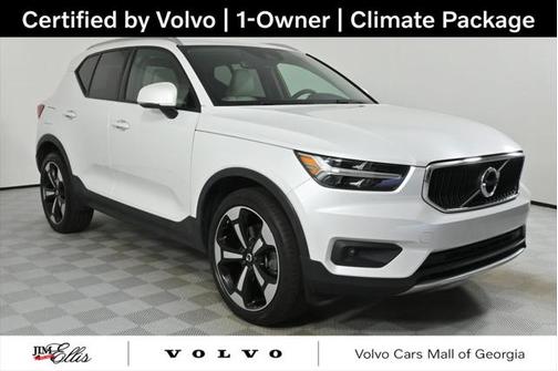 2021 Volvo XC40 T4 Momentum
