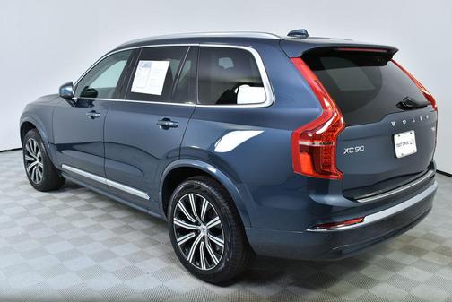 2025 Volvo XC90 B5 Core