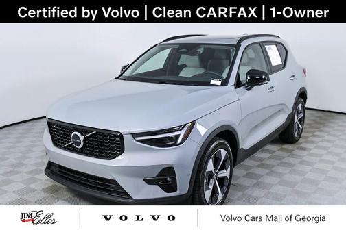 Vapour Grey Metallic 2026 Volvo XC40 Plus, B5 AWD Gas (mild hybrid), Dark