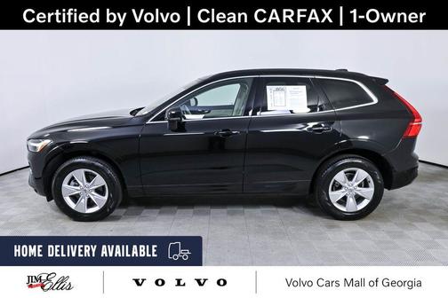 Onyx Black Metallic 2022 Volvo XC60 B5 Momentum