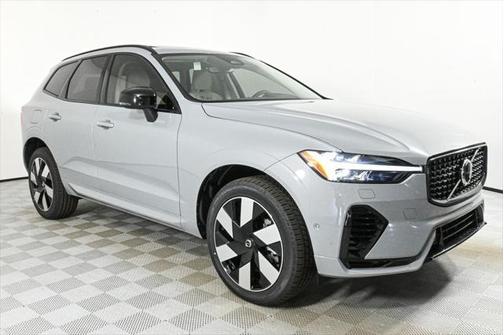 2025 Volvo XC60 Plug-In Hybrid T8 Plus