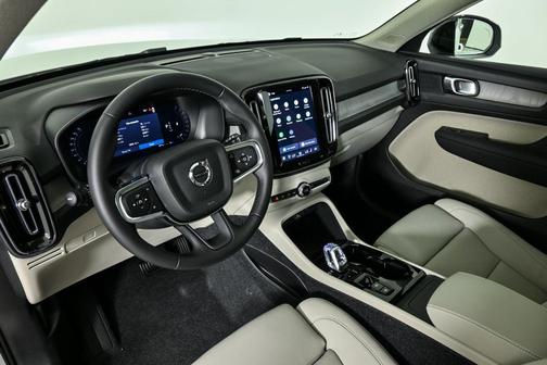 2026 Volvo XC40 B5 Plus