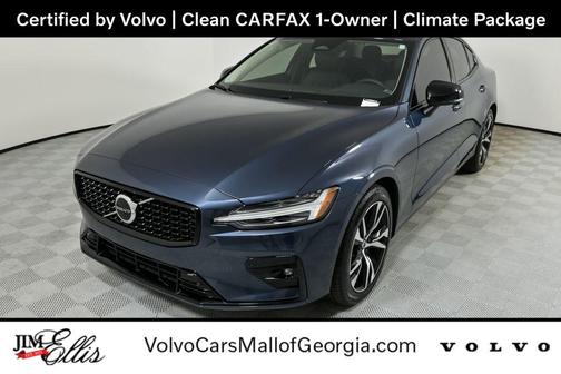 2023 Volvo S60 B5 Core Dark Theme