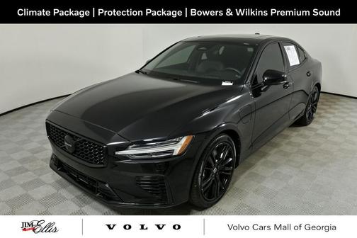 2023 Volvo S60 Recharge Plug-In Hybrid T8 Ultimate Black Edition