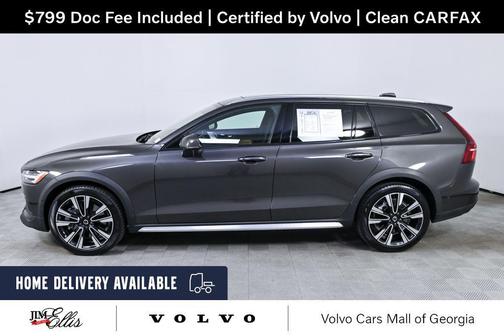 Platinum Grey 2025 Volvo V60 Cross Country Ultra, B5 AWD Gas (mild hybrid)