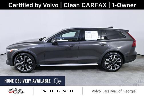 Platinum Grey 2025 Volvo V60 Cross Country Ultra, B5 AWD Gas (mild hybrid)
