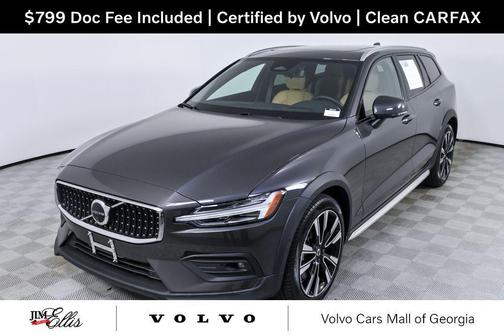 Platinum Grey 2025 Volvo V60 Cross Country Ultra, B5 AWD Gas (mild hybrid)