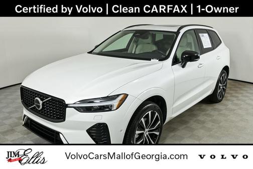 2024 Volvo XC60 B5 Plus Dark Theme