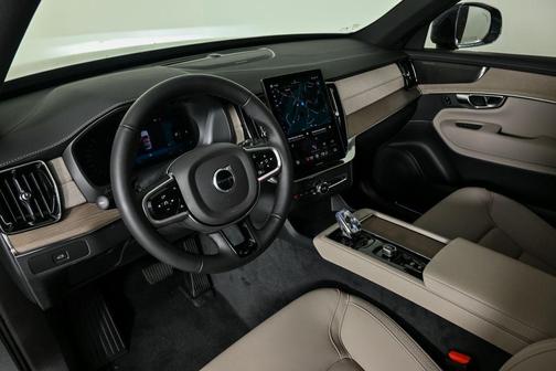 2026 Volvo XC90 B6 Plus 7-Seater