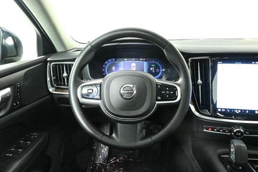 2023 Volvo S60 Recharge Plug-In Hybrid T8 Plus Dark Theme