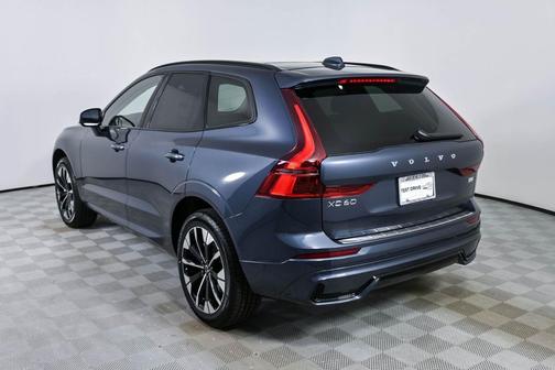 Denim Blue Metallic 2027 Volvo XC60 Plus