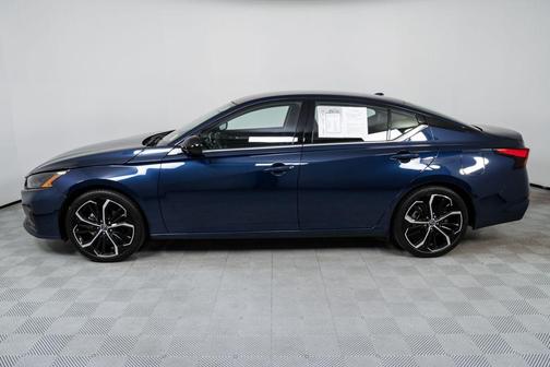 2024 Nissan Altima SR FWD