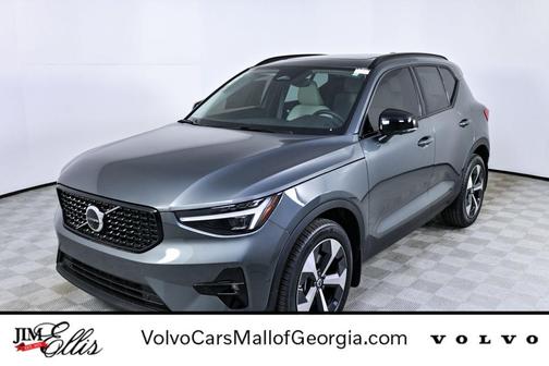 2026 Volvo XC40 Plus, B5 AWD Gas (mild hybrid), Dark