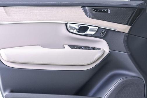 2026 Volvo XC90 Ultra, B5 AWD Gas (mild hybrid), Gasoline, Bright, 6 Seats