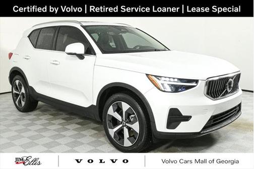 2025 Volvo XC40 B5 Core Bright Theme