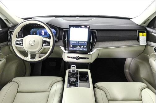 2025 Volvo XC90 B6 Ultra