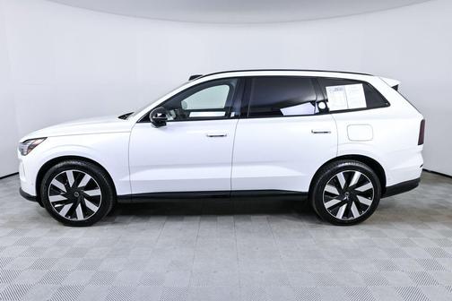 2025 Volvo EX90 Ultra, Twin Motor Performance, Fully electric, 7 Seats