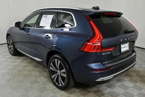 2023 Volvo XC60 B5 Plus Bright Theme