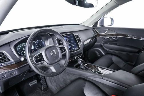 Osmium Grey Metallic 2019 Volvo XC90 T6 Momentum