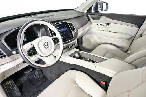 2023 Volvo XC90 B6 Plus 6-Seater
