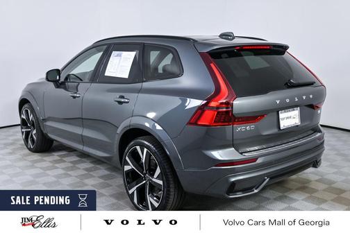 2026 Volvo XC60 B5 Ultra