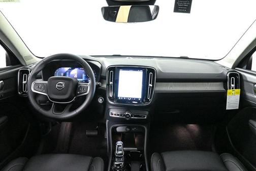 2025 Volvo XC40 Plus Bright Theme