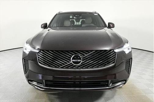 2025 Volvo XC90 B6 Core