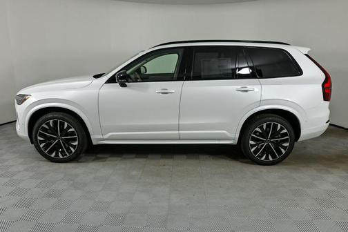 2026 Volvo XC90 B6 Ultra Dark Theme 7-Seater