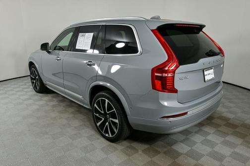 2024 Volvo XC90 B5 Plus Bright Theme