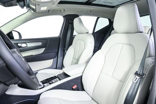 Cloud Blue 2026 Volvo XC40 Plus, B5 AWD Gas (mild hybrid), Dark