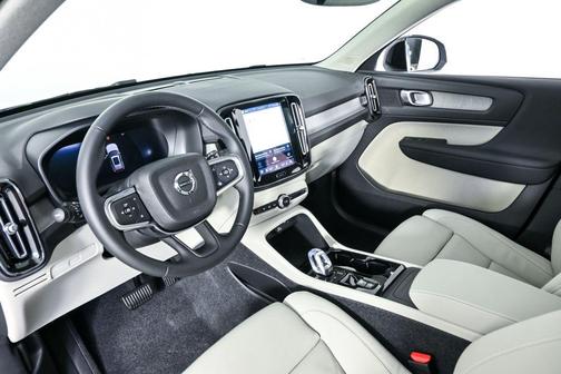 Cloud Blue 2026 Volvo XC40 Plus, B5 AWD Gas (mild hybrid), Dark