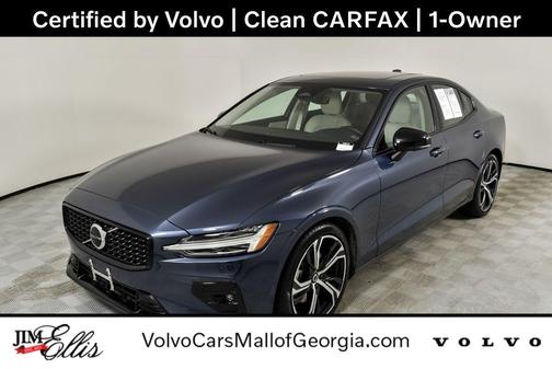 2024 Volvo S60 B5 Plus Dark Theme